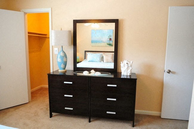 Beacon Ridge College Park Georgia photo of bedroom