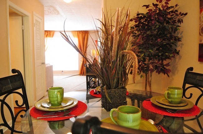 Beacon Ridge College Park Georgia photo of dining table