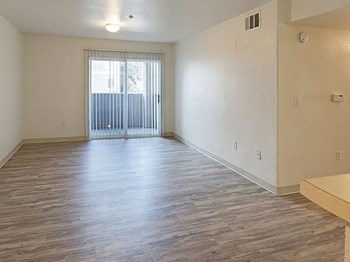 1855 Selmi Drive 1-3 Beds Apartment for Rent - Photo Gallery 5