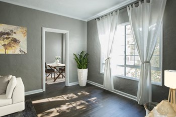 1825 N Kingsley Dr Studio-1 Bed Apartment for Rent - Photo Gallery 2