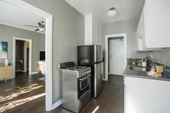 1825 N Kingsley Dr Studio-1 Bed Apartment for Rent - Photo Gallery 3