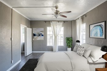 1825 N Kingsley Dr Studio-1 Bed Apartment for Rent - Photo Gallery 5