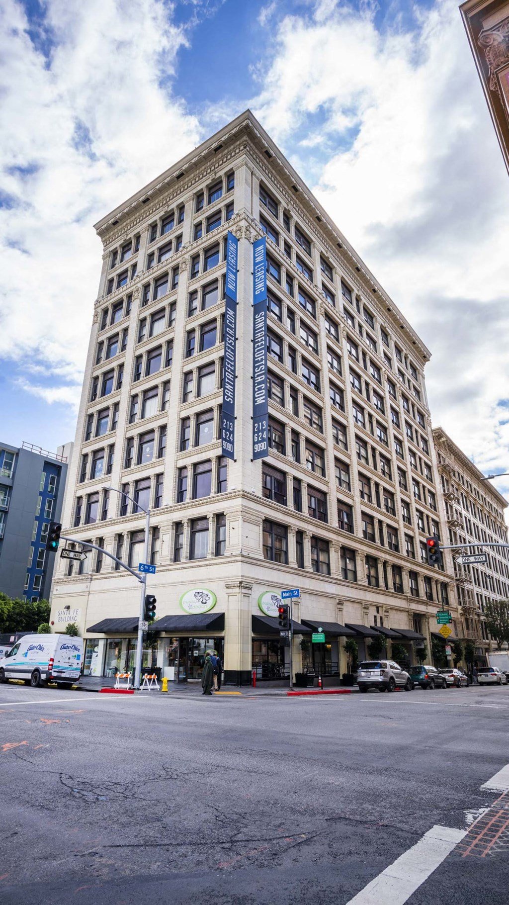 the building in which the hotel is located