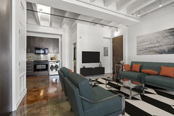 818 S Grand Ave 1-3 Beds Apartment for Rent - Photo Gallery 2