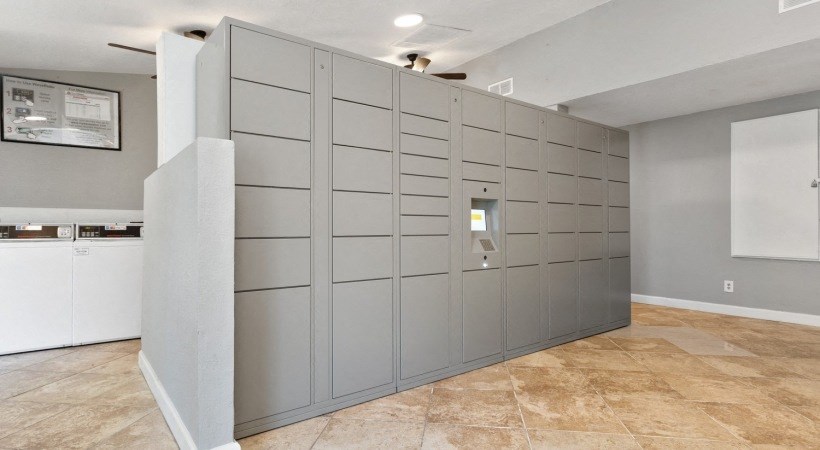 Sherwood Oaks apartments in riverview florida photo of package lockers