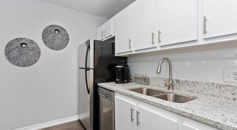 Sherwood Oaks apartments in riverview florida photo of kitchen with stainless steel appliances