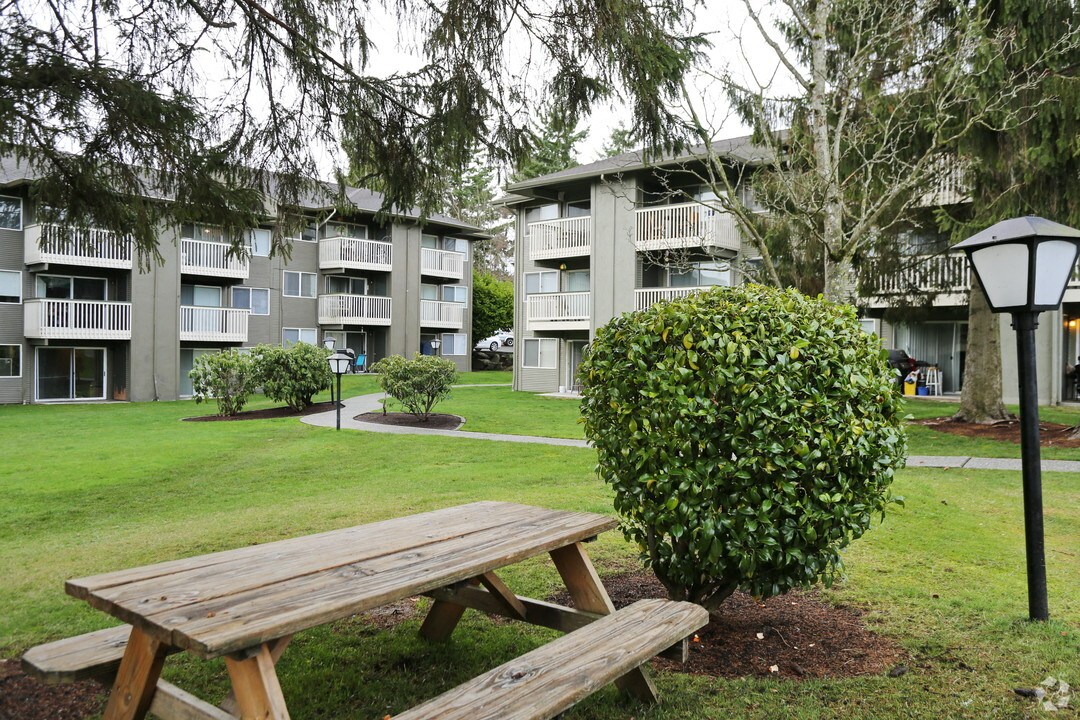 Bluffs At Evergreen Apartments, 2 West Casino Road, Everett, WA RentCafe