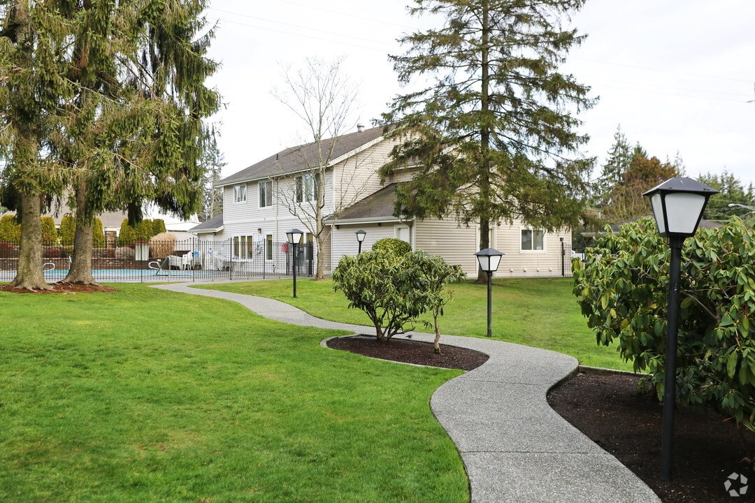 Bluffs At Evergreen Apartments, 2 West Casino Road, Everett, WA RentCafe