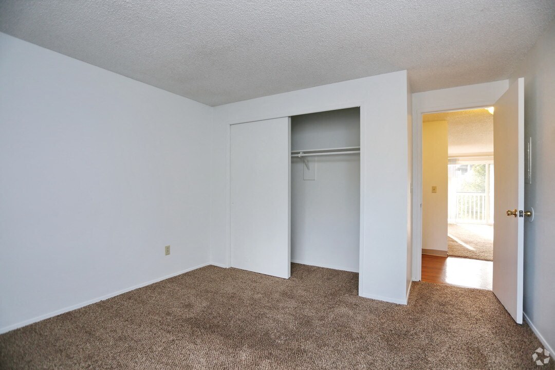 Bluffs At Evergreen Apartments, 2 West Casino Road, Everett, WA RentCafe