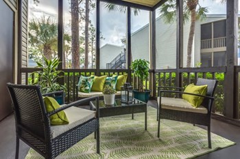 Enclave At Lake Ellenor