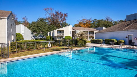 The Element at River Pointe apartments in Jacksonville Florida photo of resort style pool