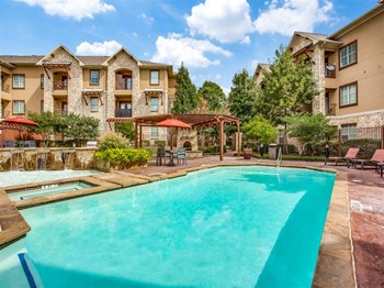 Arioso picture of pool exterior shot - Photo Gallery 11