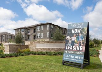 14700 Vintage Preserve Pkwy. 1-3 Beds Apartment for Rent
