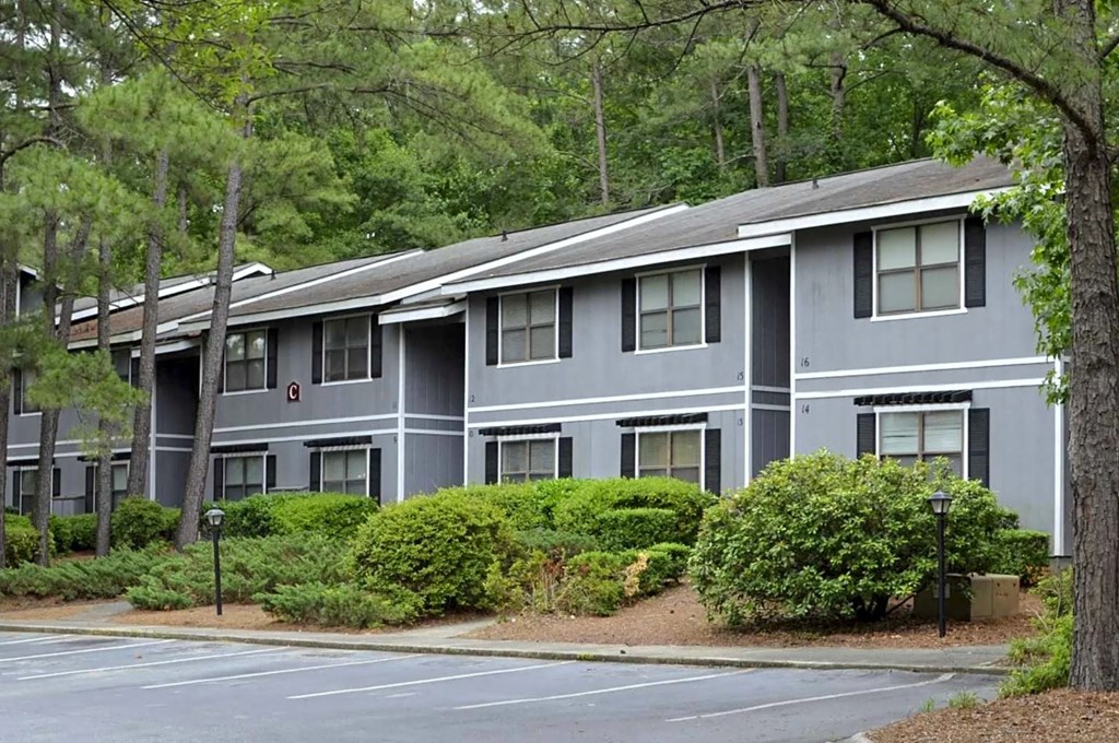 The Element at 3900 apartments in Macon Georgia photo of community building