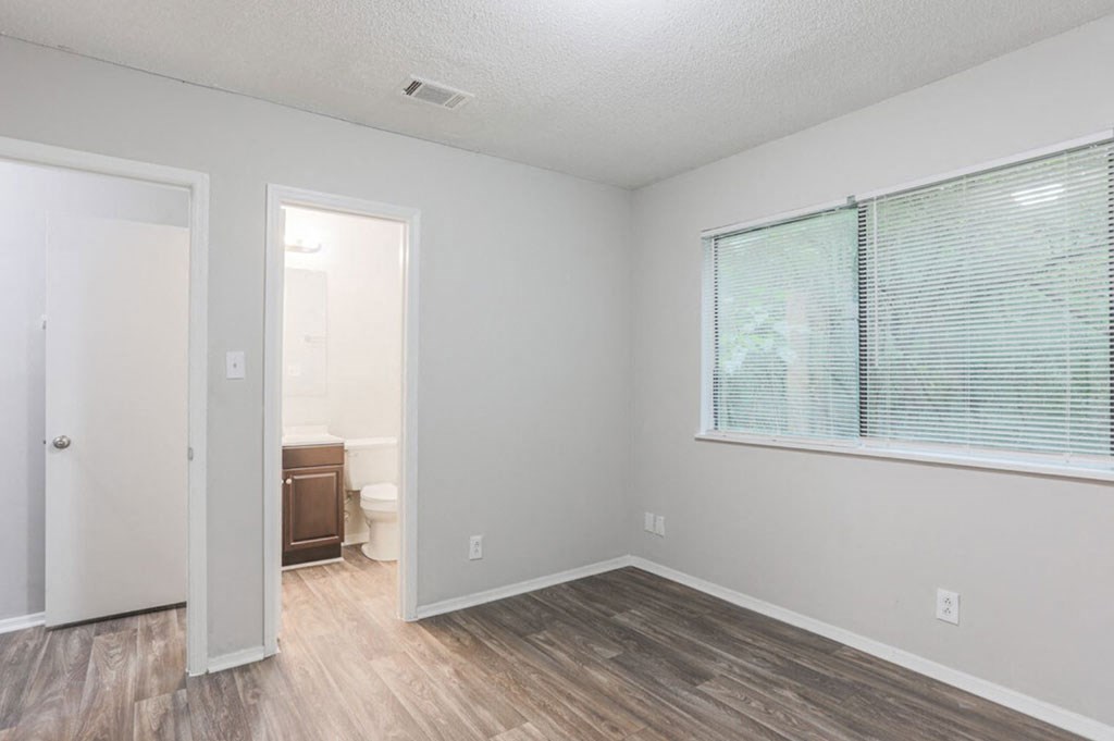 The element 4411, GA Apartment Bedroom with a view