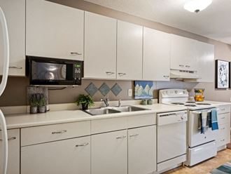 111 83rd Avenue NE 1-4 Beds Apartment for Rent - Photo Gallery