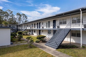 Cedar Hill Apartments
