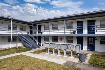 Cedar Hill Apartments