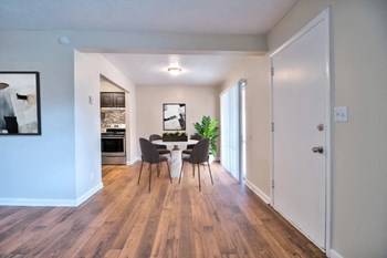 6756 103rd St Studio-3 Beds Apartment for Rent - Photo Gallery 2