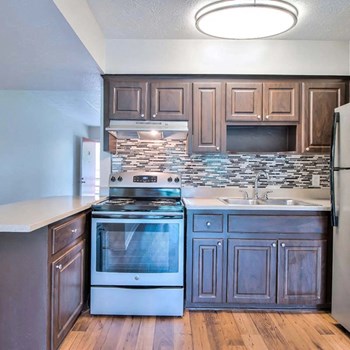 6756 103rd St Studio-3 Beds Apartment for Rent - Photo Gallery 4