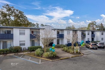 Cedar Hill Apartments