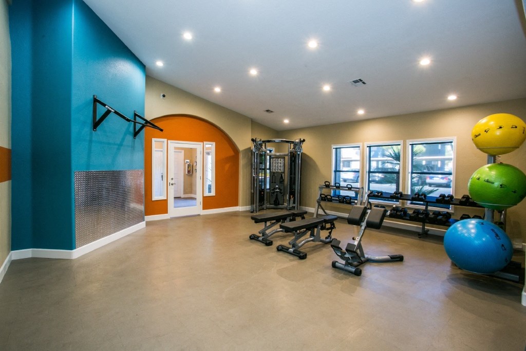 the gym at the preserve apartments