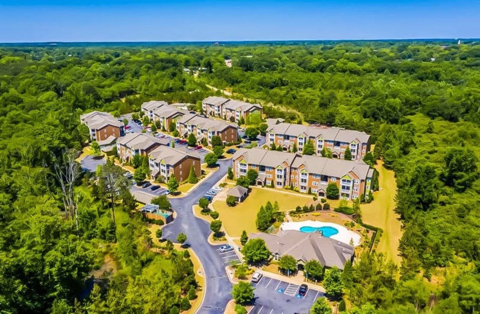 Opelika, AL Apartments – The Crossings of Opelika - aerial photo of community