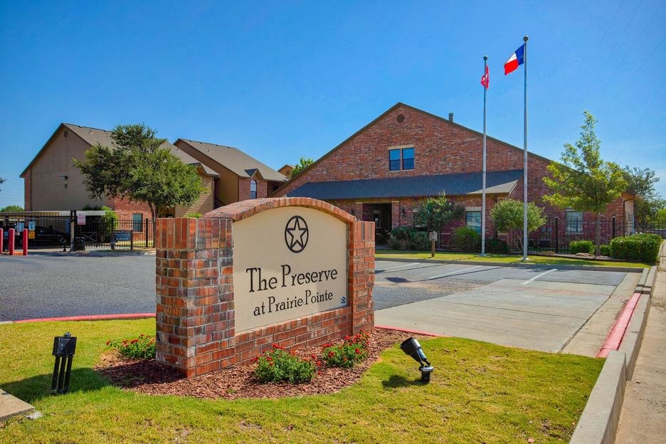 Entrance sign of Preserve At Prairie Pointe