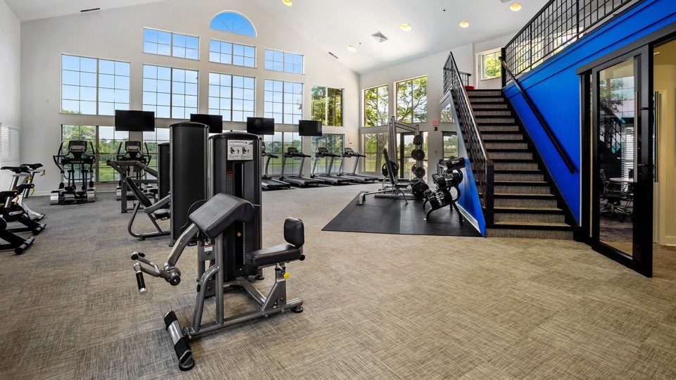 the gym at the estates apartments