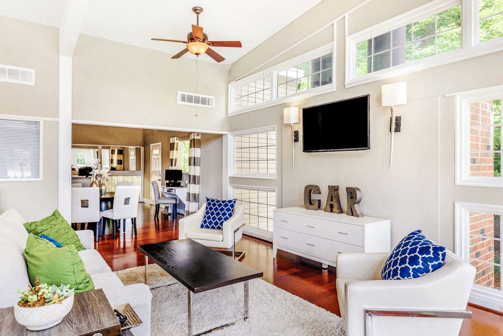 Grand Arbor Reserve apartments in Raleigh North Carolina photo of clubhouse