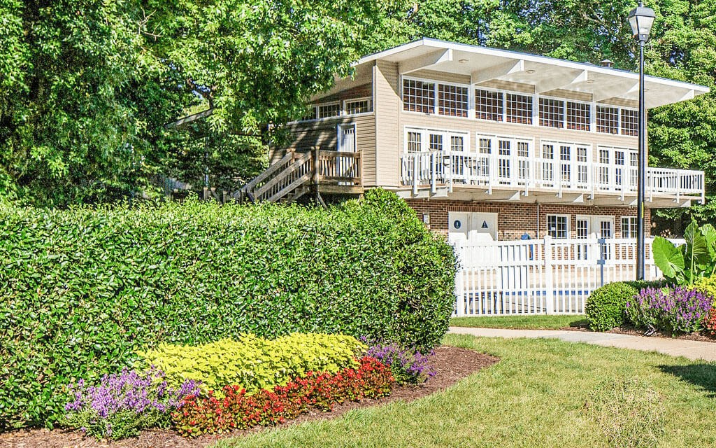Grand Arbor Reserve apartments in Raleigh North Carolina photo of community building