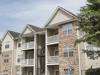Parkway Grand apartments in Decatur Georgia photo of community building - Photo Gallery 20