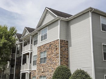 Parkway Grand apartments in Decatur Georgia photo of community building - Photo Gallery 21