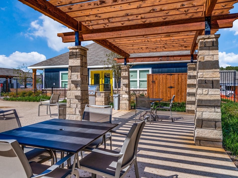 the preserve at ballantyne commons community patio