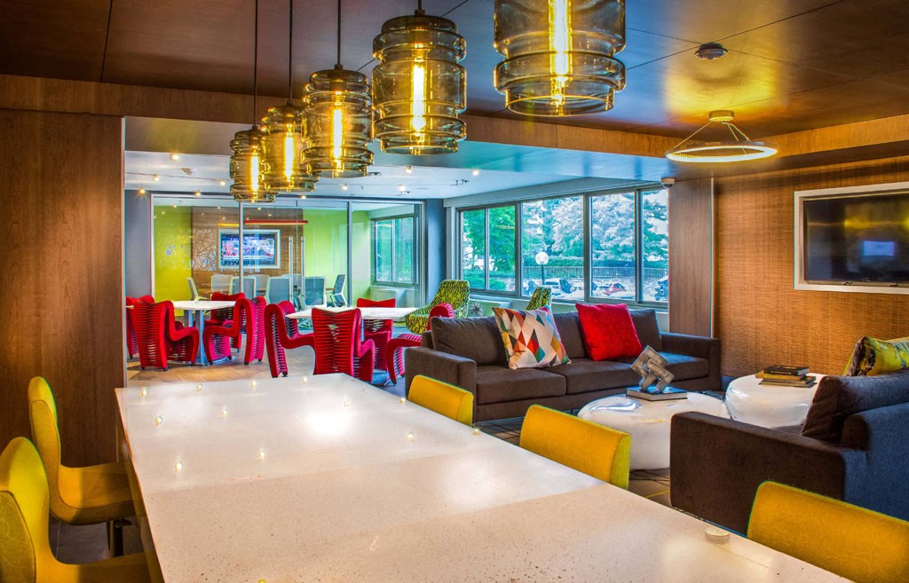 a restaurant or other place to eat at protea hotel