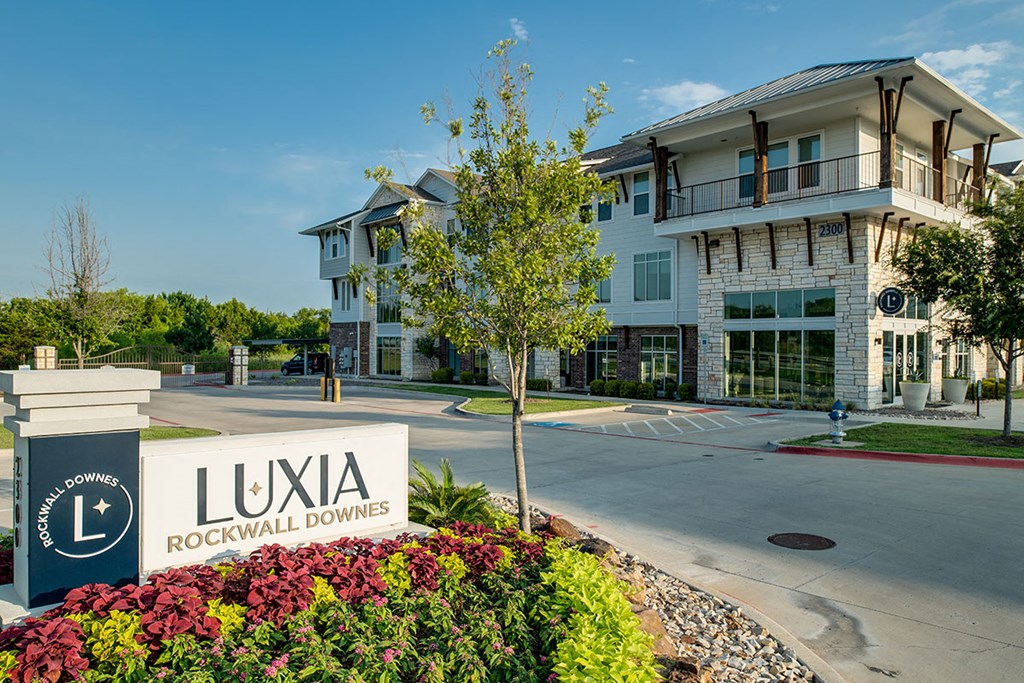 Luxia Rockwall Downes