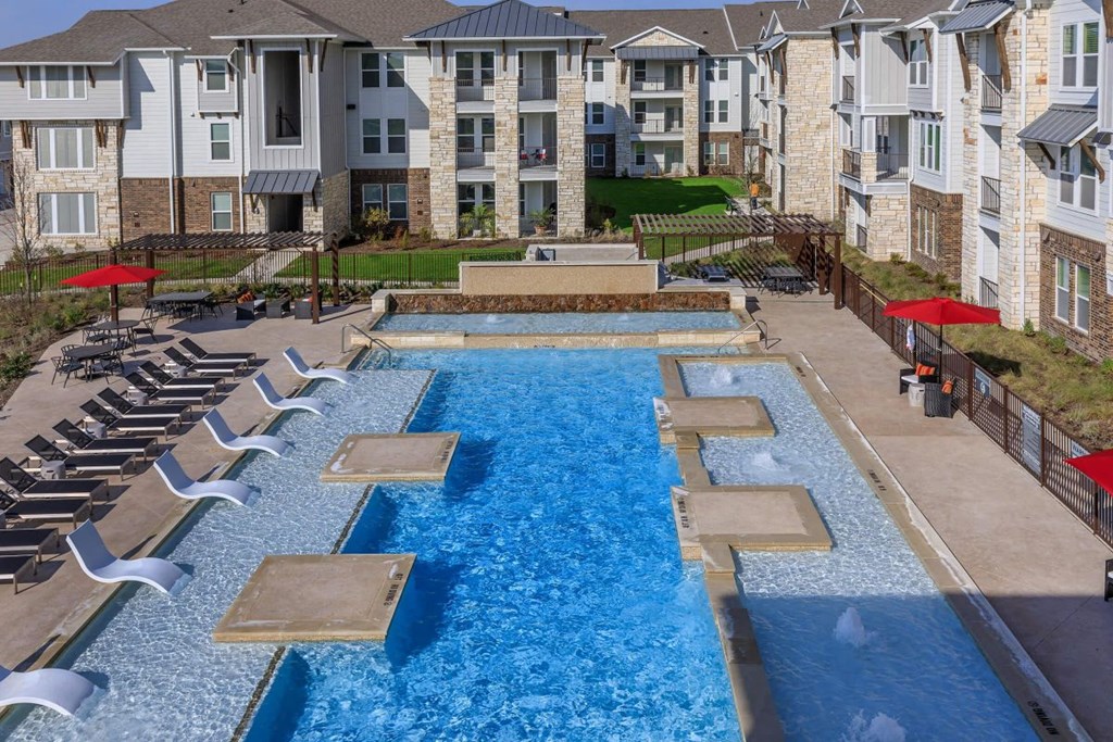 Luxia Rockwall Downes