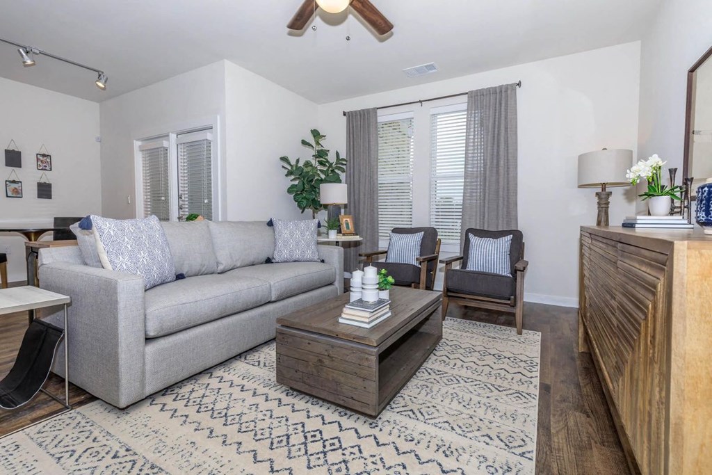 Luxia Rockwall Downes