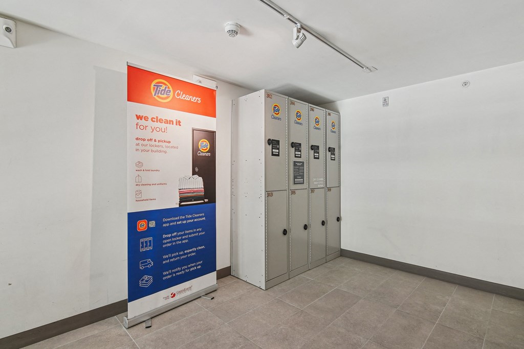 Pet-Friendly Rentals in Miami River, FL – Riverview One Apartments – parcel lockers