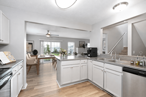 1500 Mcandrews Rd W 3 Beds Apartment for Rent