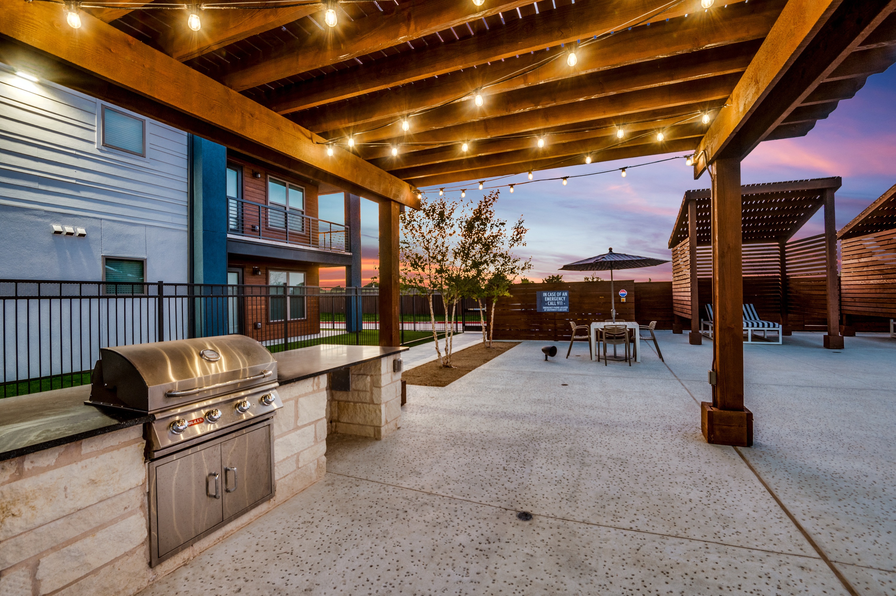 The Henley Apartments, 3850 Double Oak, Grand Prairie, TX - RentCafe