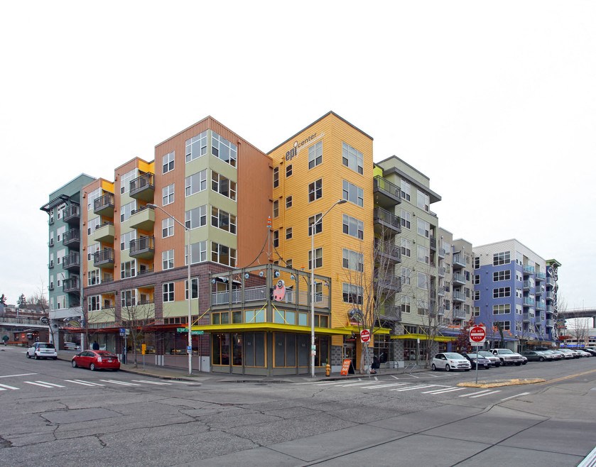 With lively architecture and design that contribute to the local atmosphere, Epicenter is the hippest place to call home!