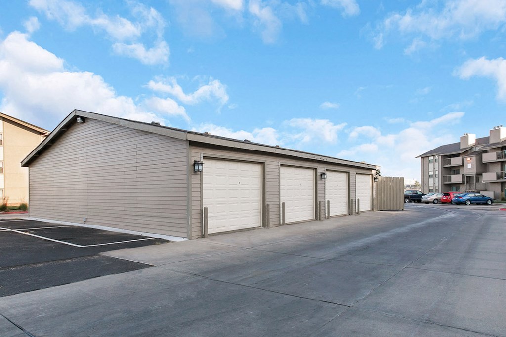 Apartments in Wichita Garage