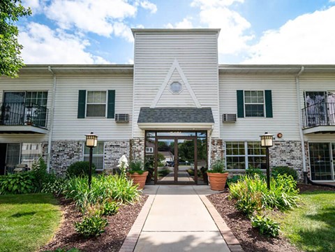 New Fountains Apartments in Fitchburg WI