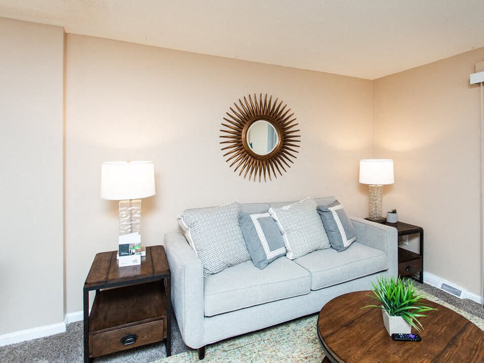 apartment living room in Columbus