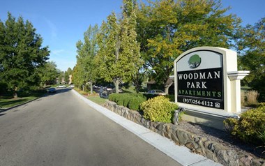 4996 Woodman Park Dr #6 3 Beds Apartment for Rent Photo Gallery 1