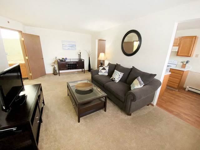 Crown Pointe Apartments