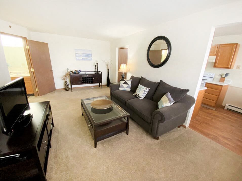 Crown Pointe Apartments Living Room