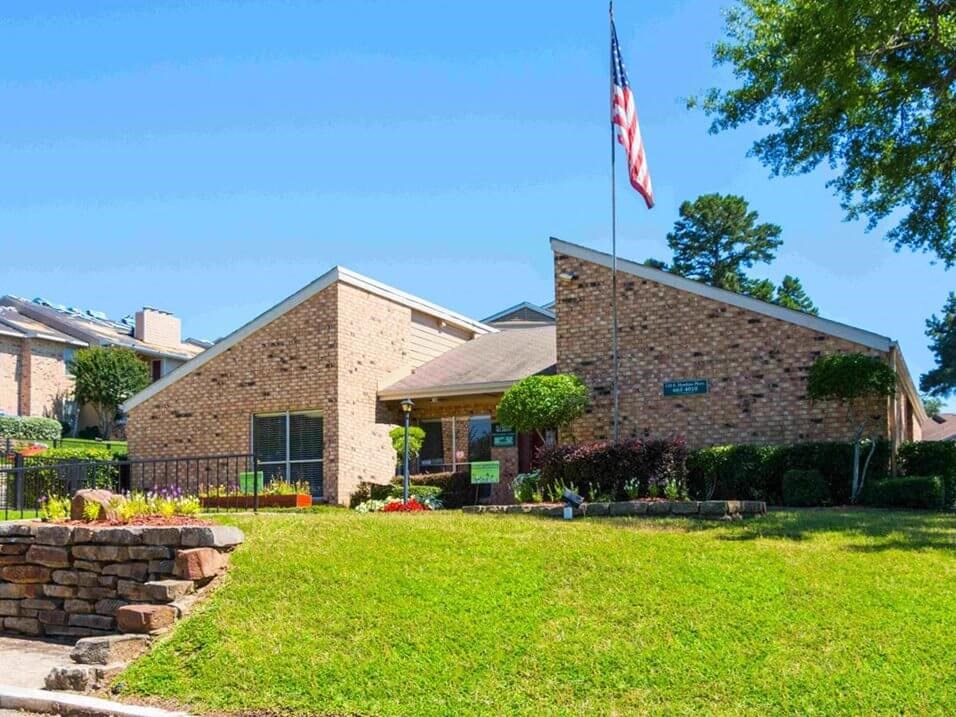 Summer Green apartments in Longview TX