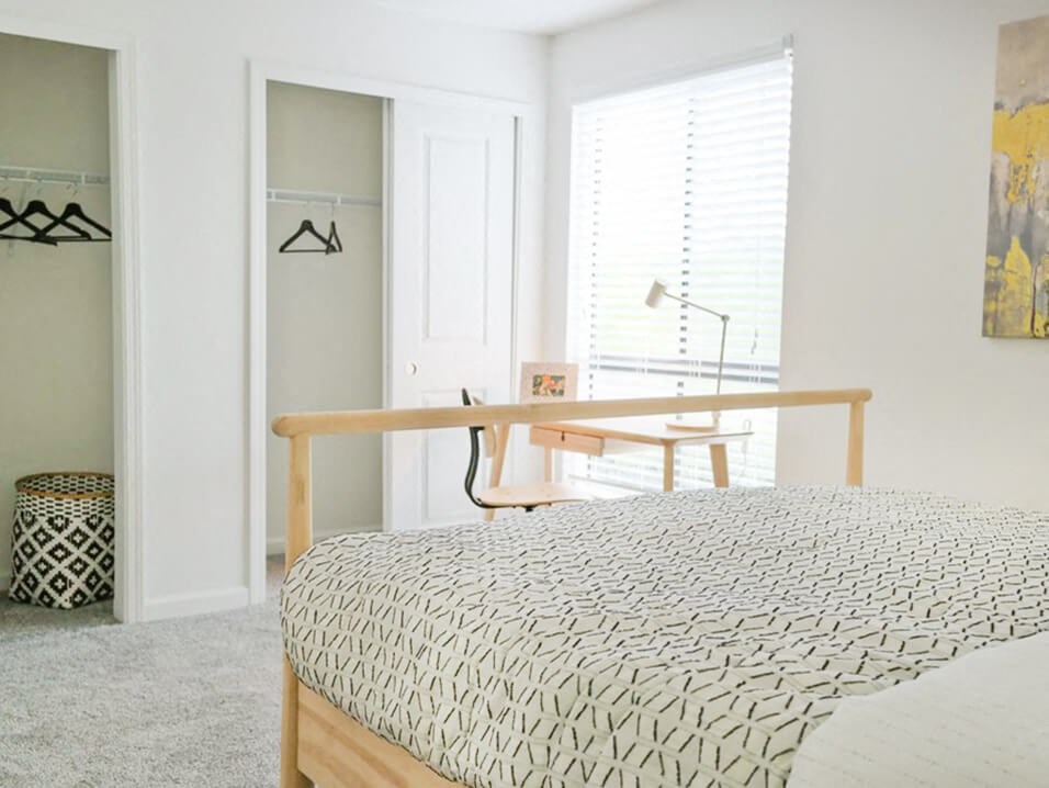 west Carrollton apartments with large closets